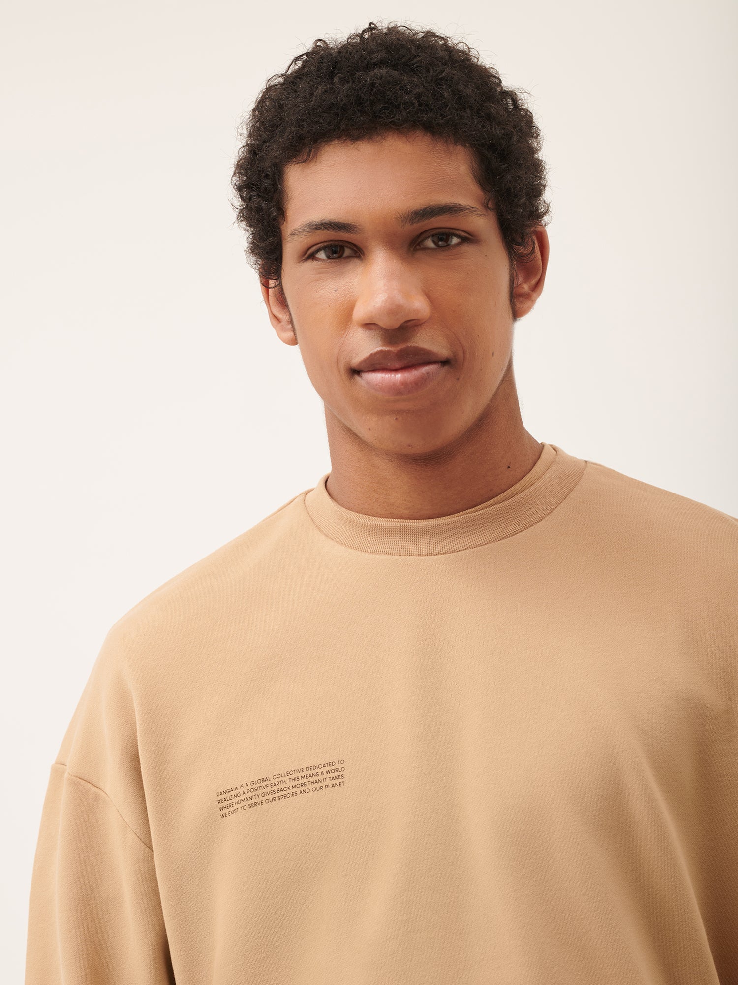 365_Midweight_Sweatshirt_Desert_Camel_male-3