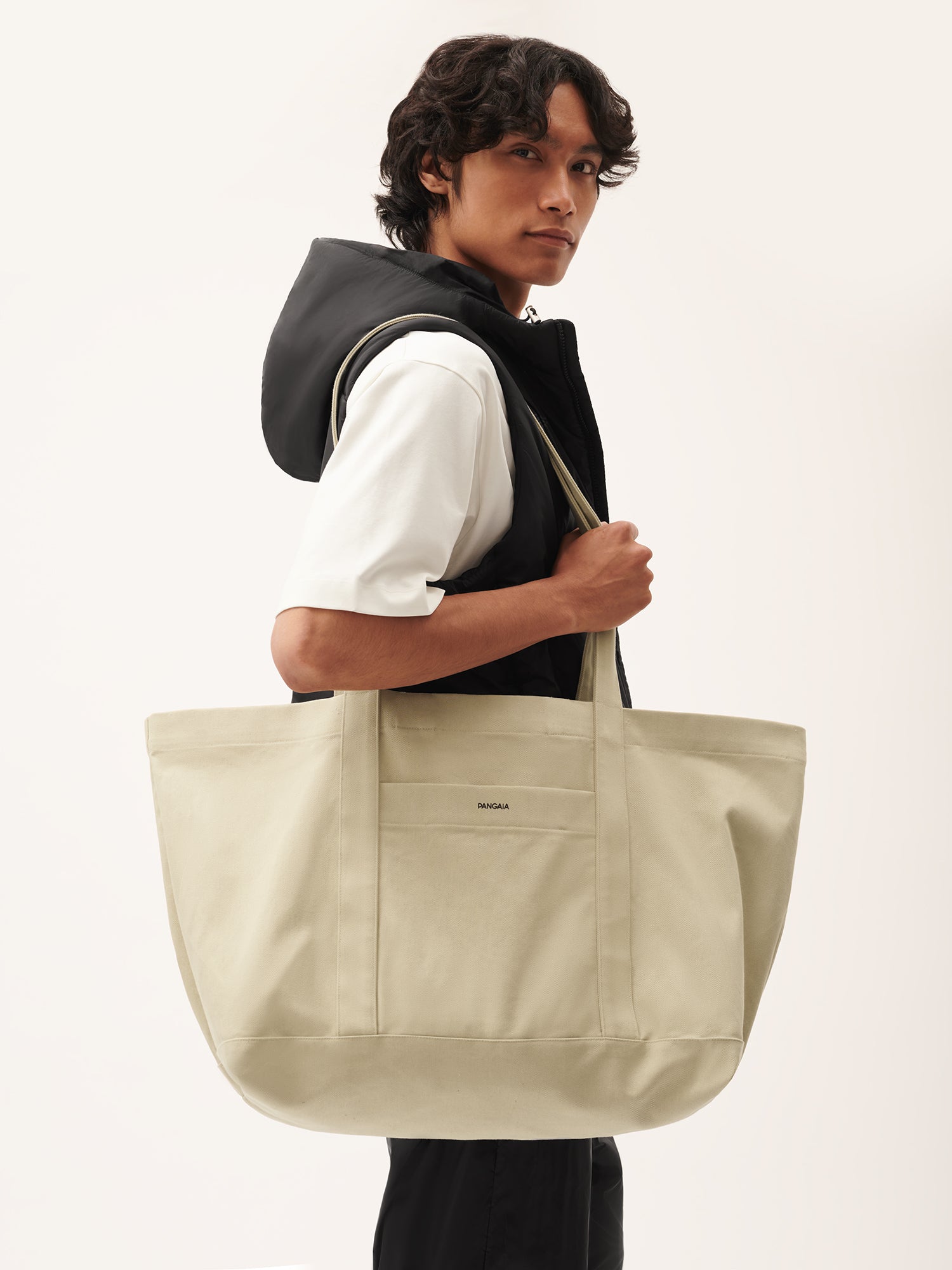 365_Oversized_Tote_Bag_Beige_Male