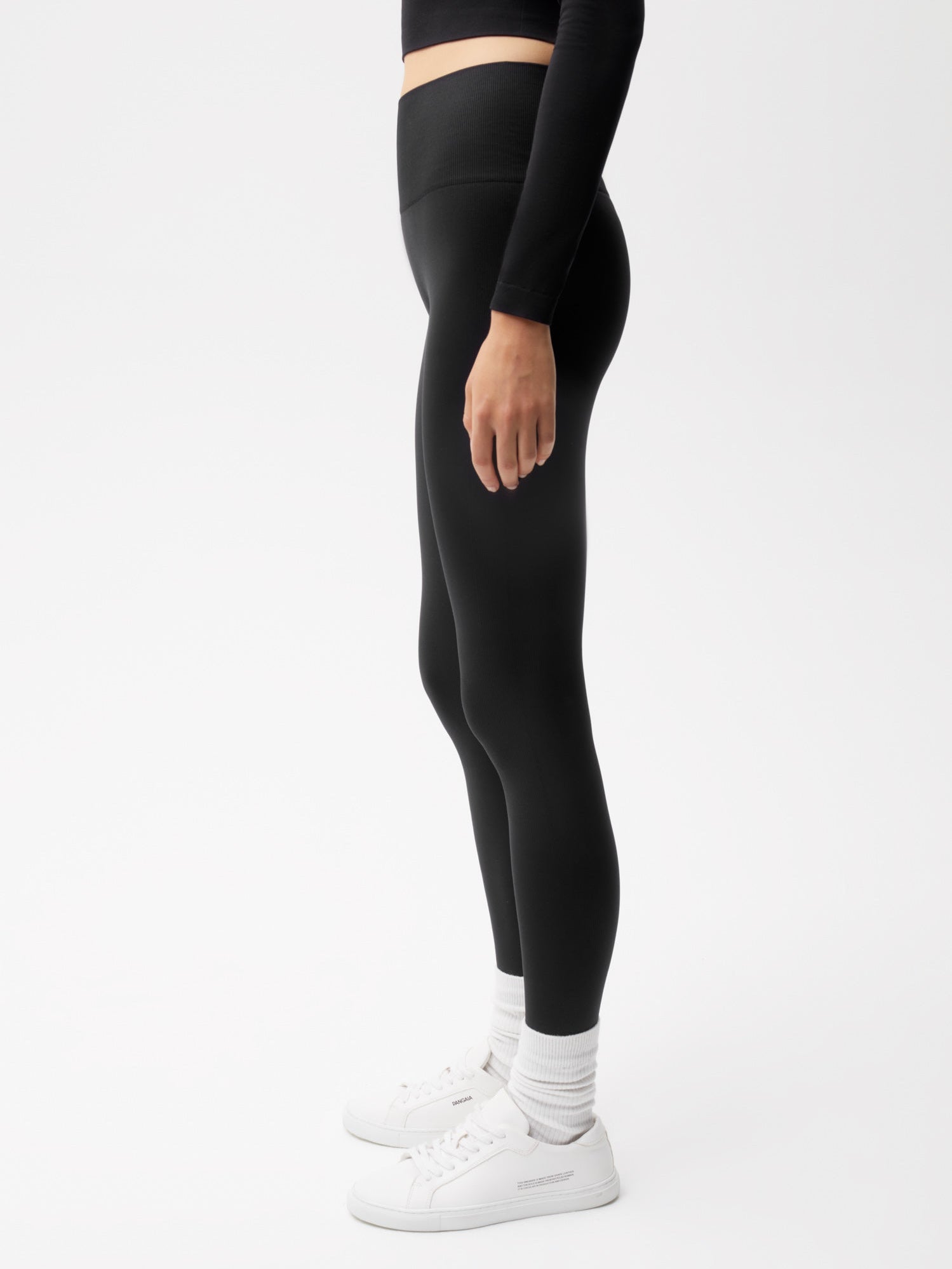 Activewear-3-0-Leggings-Black-Female-4