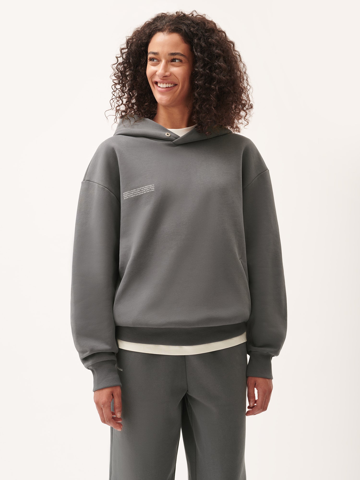 DNA_Hoodie_Atmosphere_Grey_female-1