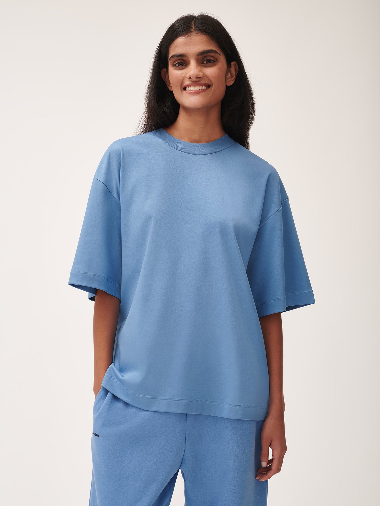 DNA_Oversized_T-Shirt_Summit_Blue_female-1