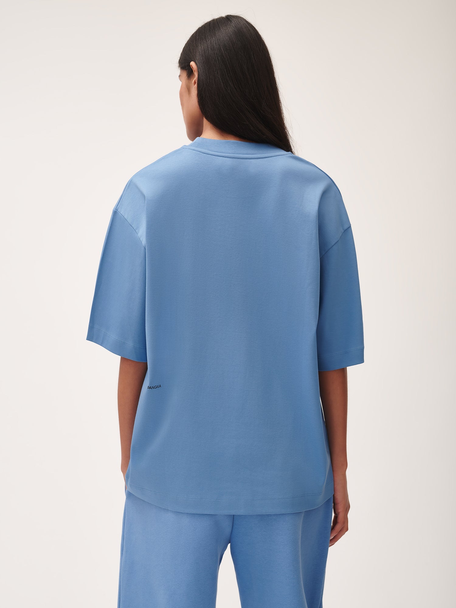 DNA_Oversized_T-Shirt_Summit_Blue_female-3